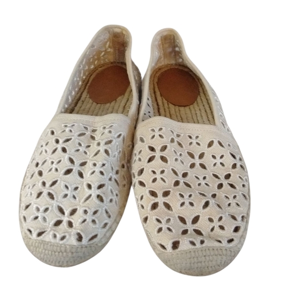 Michael Kors Cream Cut Out Espadrille Flats Size 8.5-9 - Picture 2 of 11